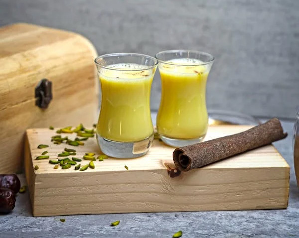 Home remedies for cold: Turmeric Milk
